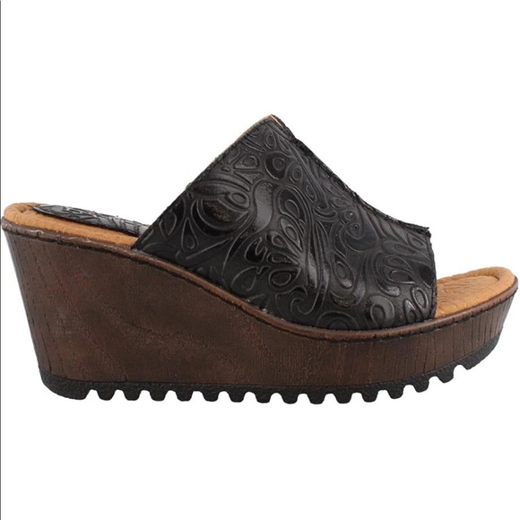 B.O.C. Teah black leather slip on wedge sandals